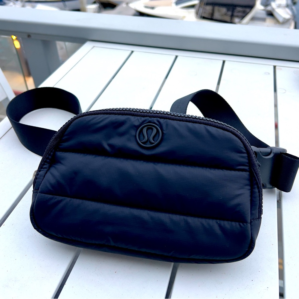 Lululemon Crossbody Bag (Used Once)